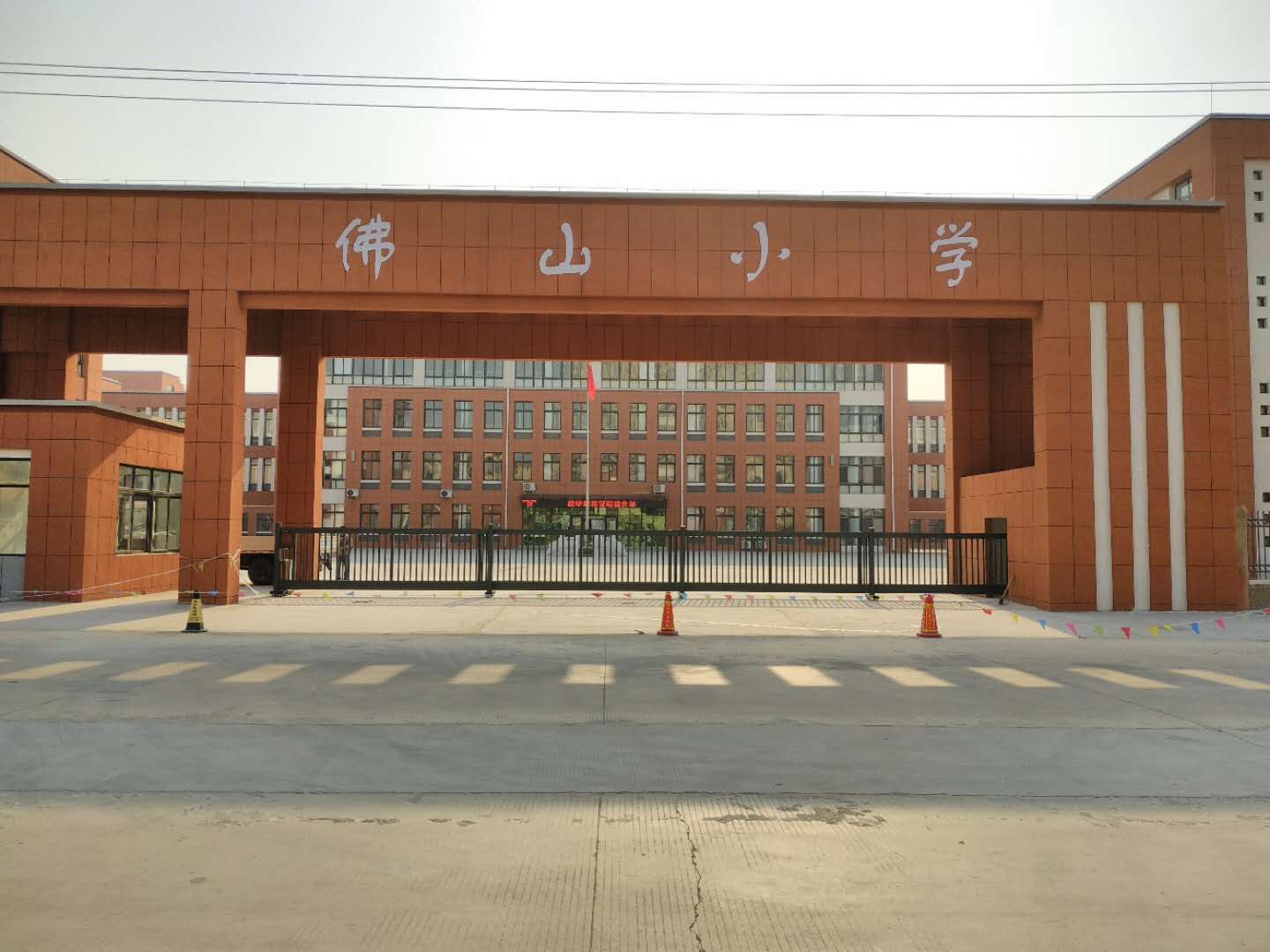 泰安雙興學(xué)校伸縮門電機(jī)工作原理