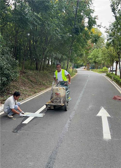 南京道路划线的种类-目赏交通工程施工队